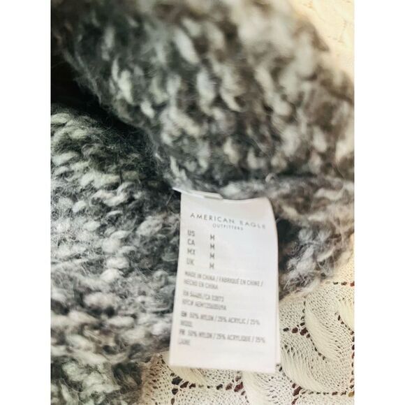 American Eagle sweater Size M - Picture 5 of 7